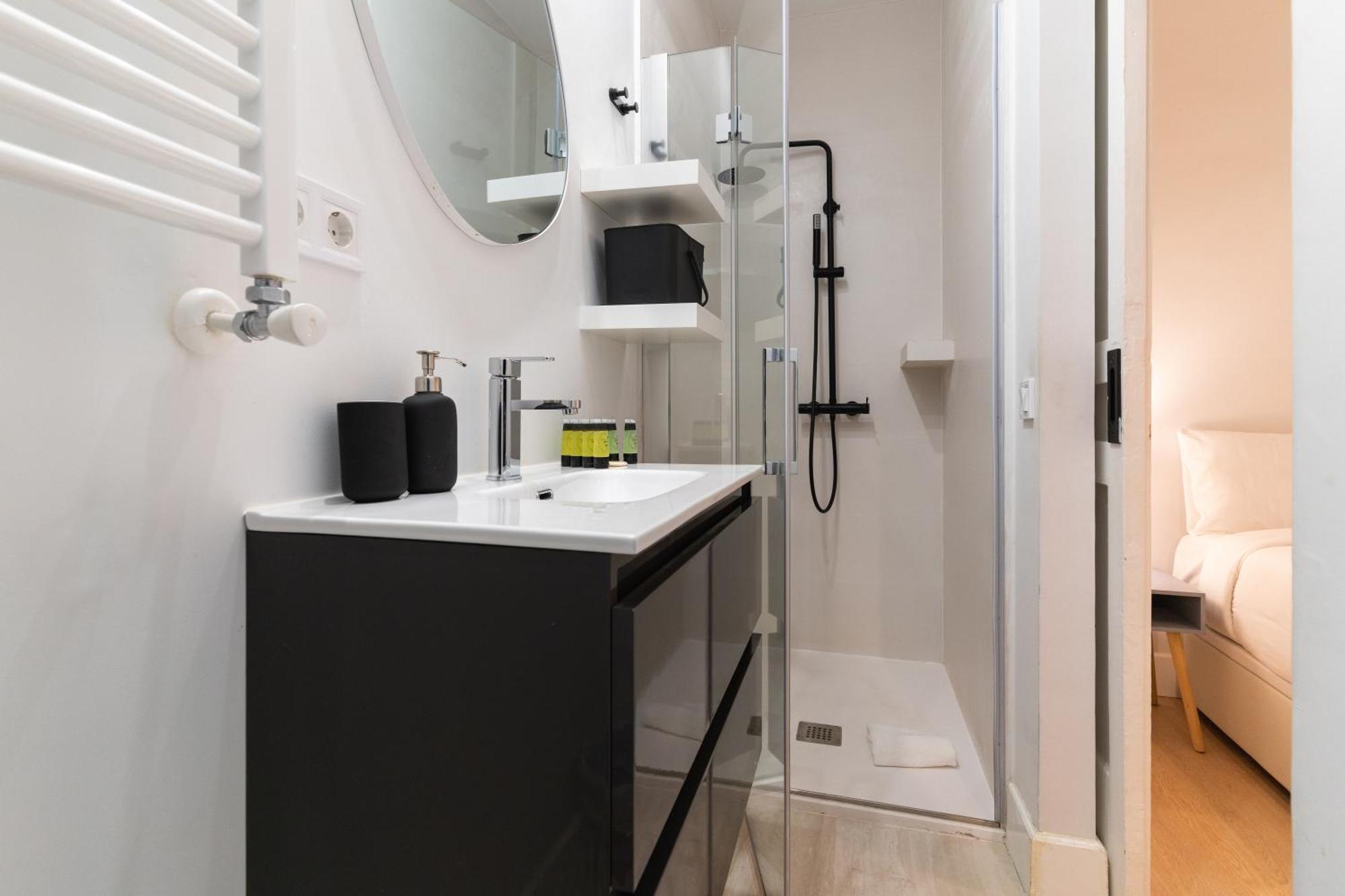 Apartmán Cozy And Central-1Bd 1Bth- Cortes Madrid Exteriér fotografie