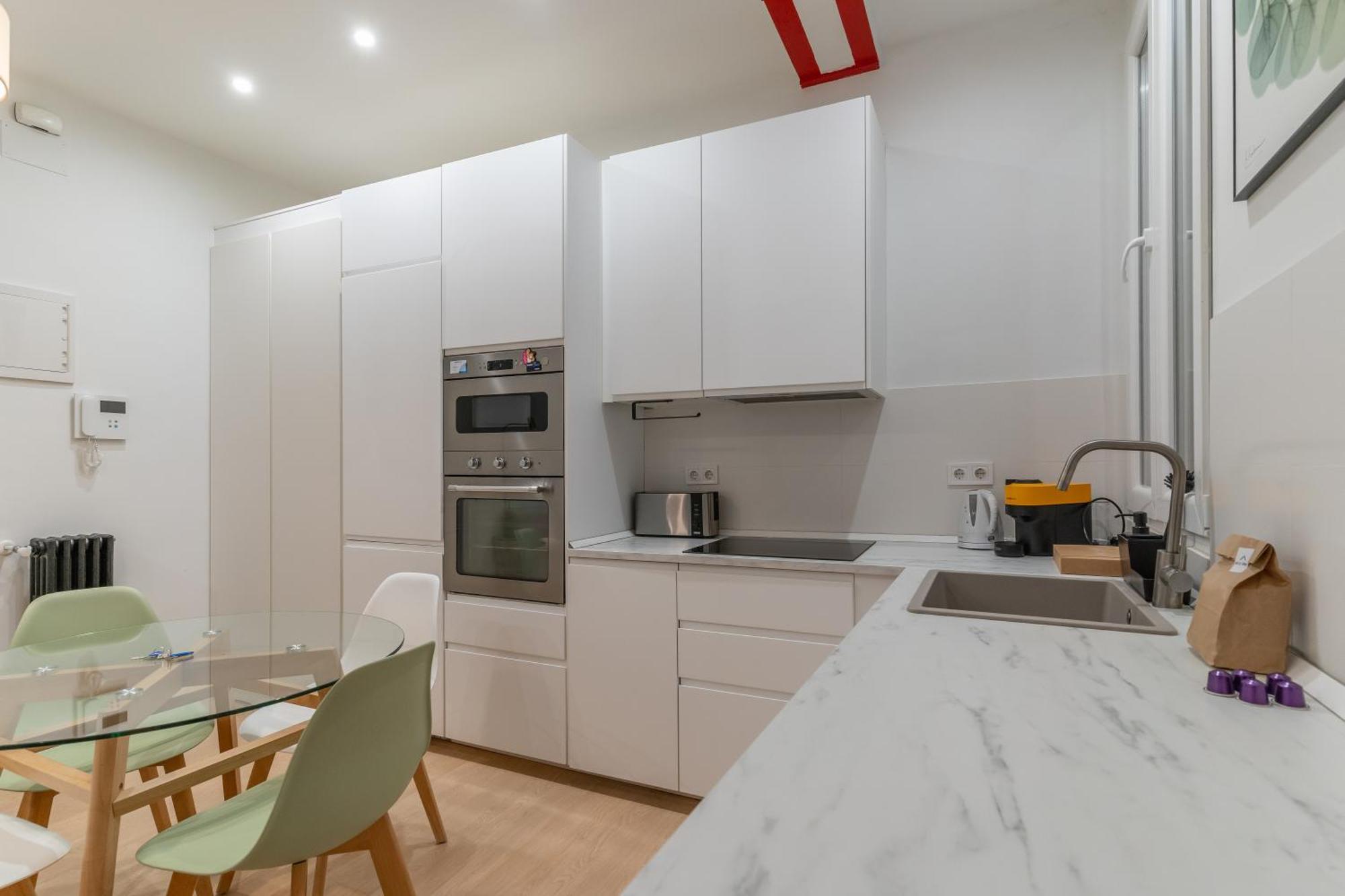 Apartmán Cozy And Central-1Bd 1Bth- Cortes Madrid Exteriér fotografie